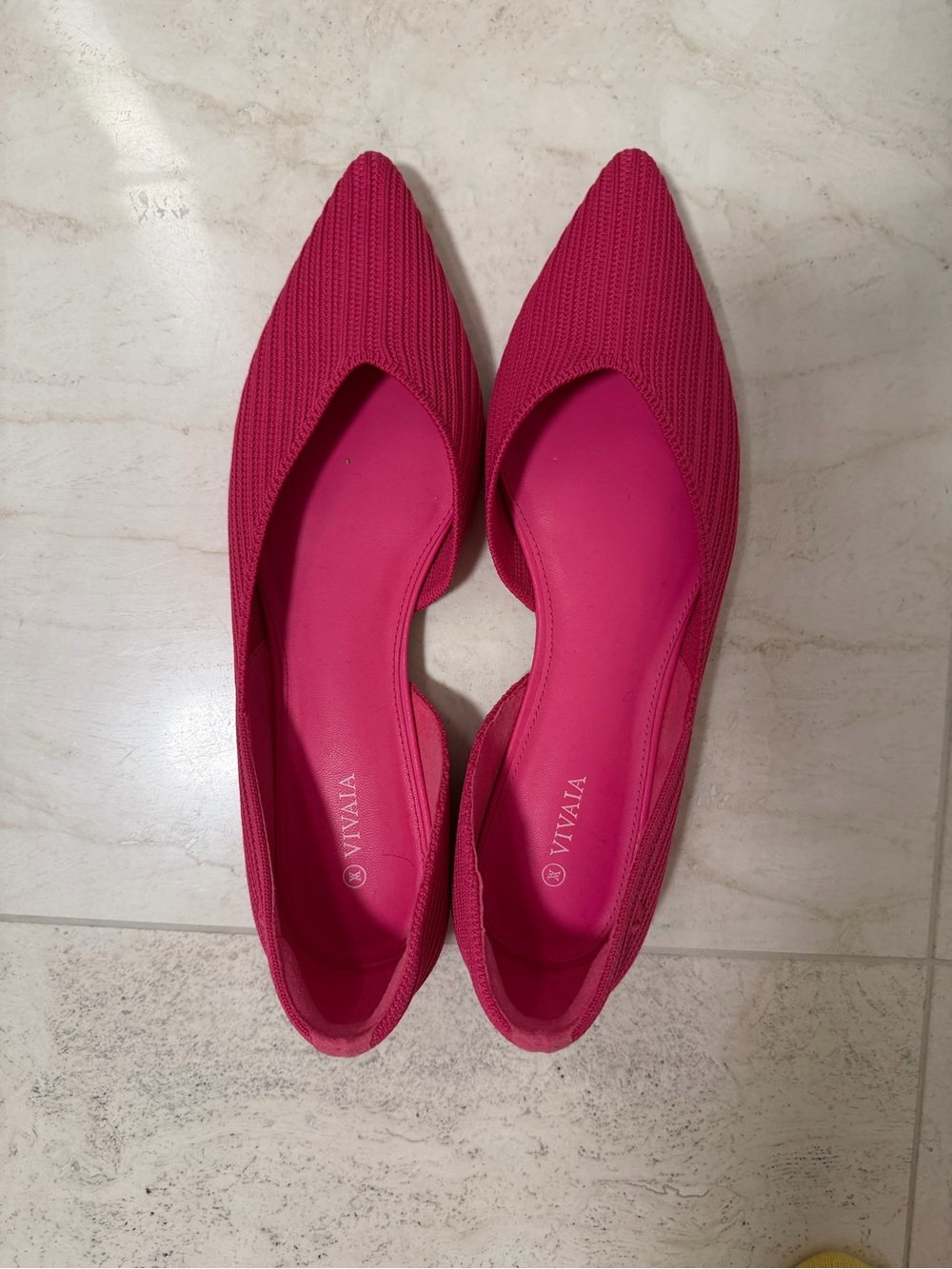 Vivaia pitaya pointed toe flats